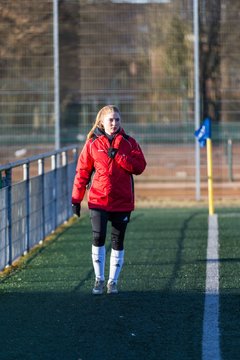 Bild 24 - Frauen SG Holstein Sued - SV Gruenweiss-Siebenbaeumen : Ergebnis: 0:2